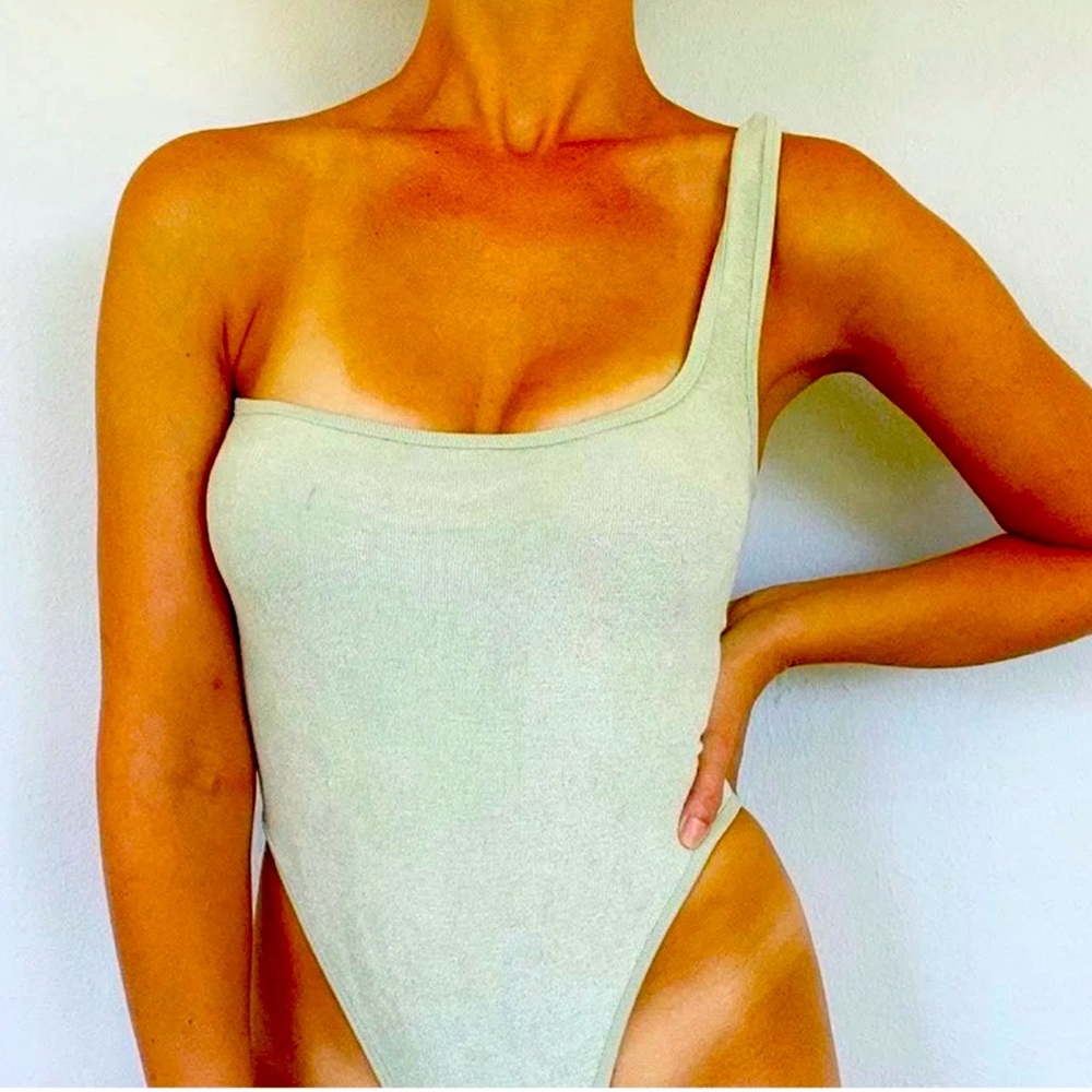 Super sexy NWT Zara light Sage bodysuit